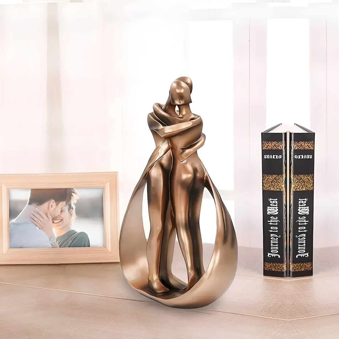 Skanto | Artistic romantic statue