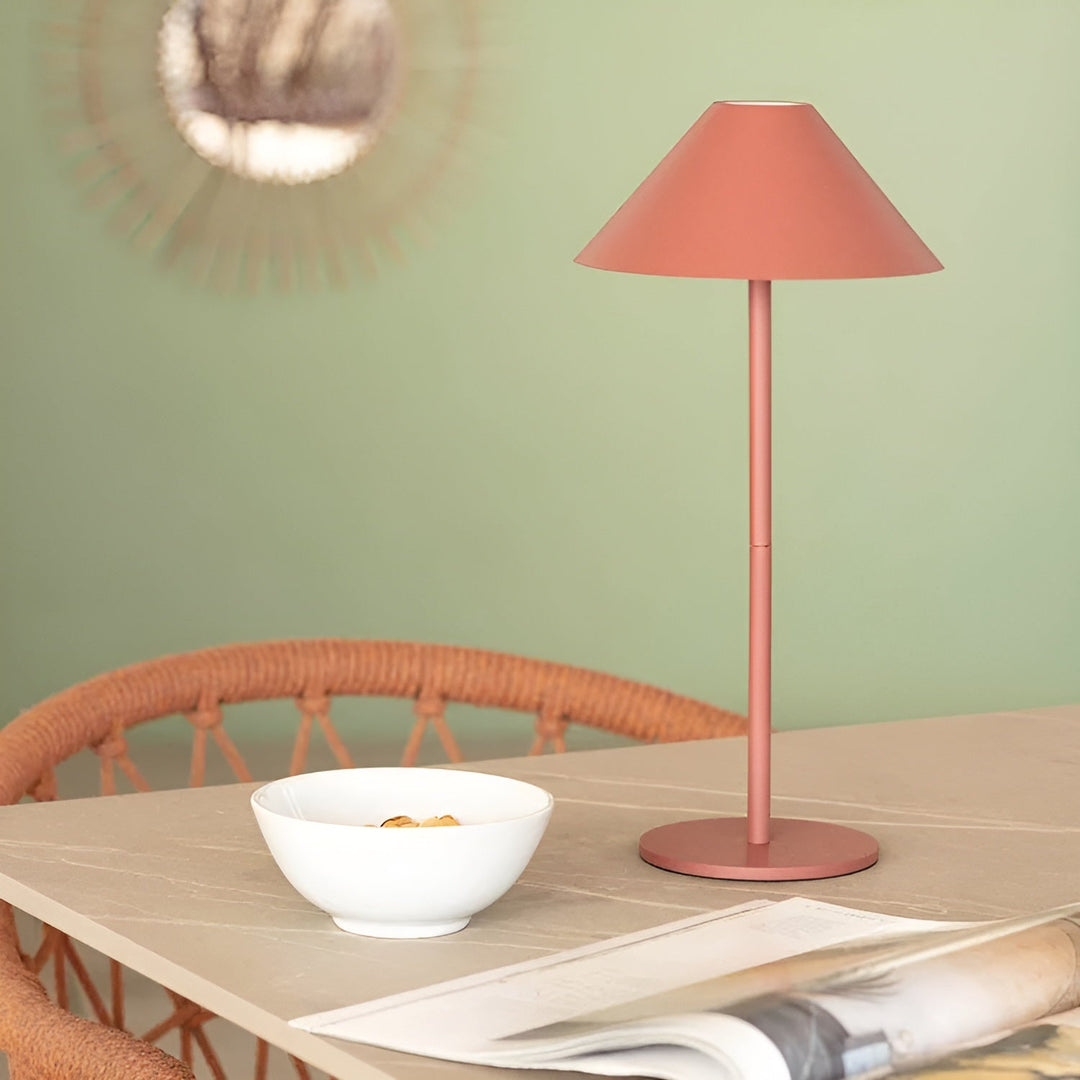 Skanto | LumiLuxe - Dimbar nordisk kjegle LED-bordlampe med berøringskontroll