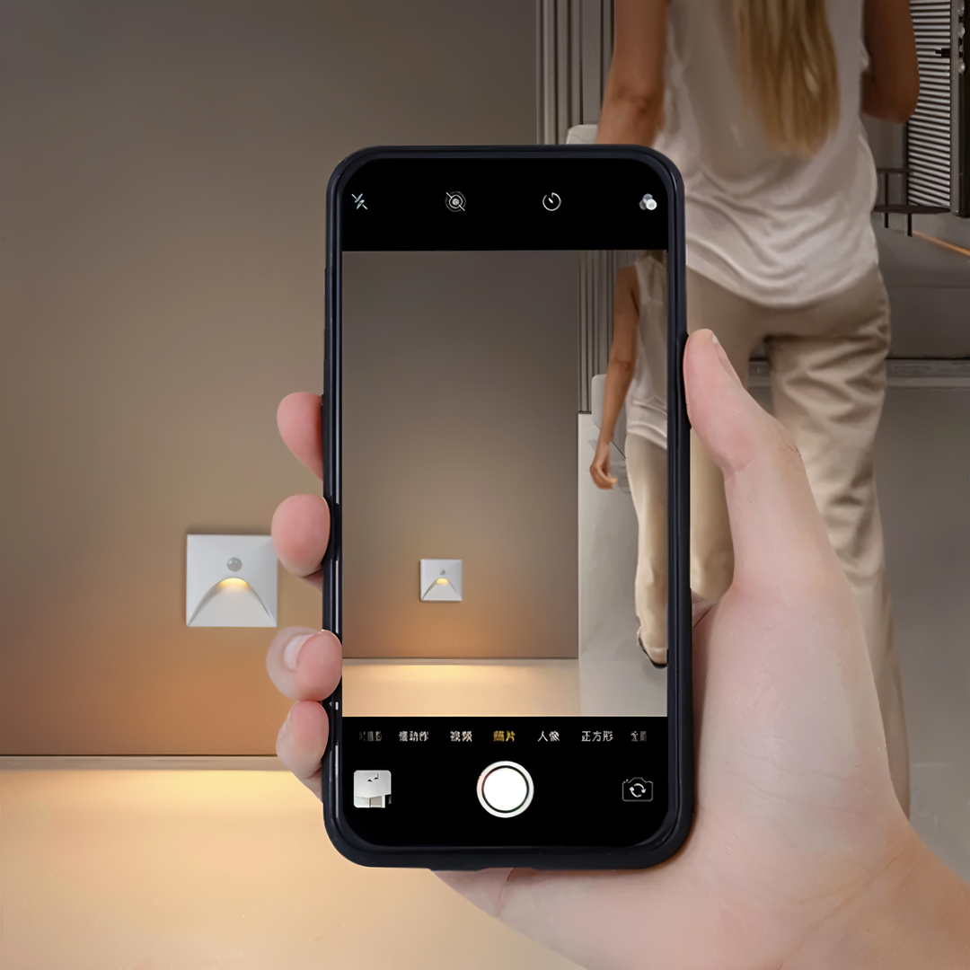 LuminiPath - Vanntett IP65 Vegglampe - Innendørs og utendørs vegglampe - Bevegelsessensor Vegglampe LED