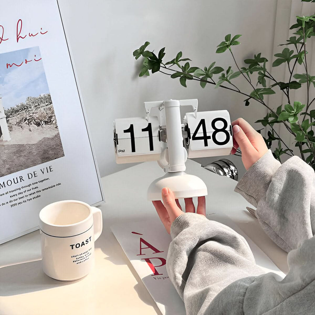 Skanto | Minimalist Flip Clock Automatisk Retro Skrivebordsur