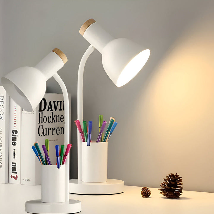 Skanto | Moderne LED Bordlampe med Pennholder