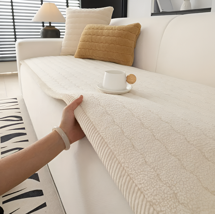 Skanto | PolyesPlush Sofa Cover – Antiskli Dyrevennlig Sofa Beskytter