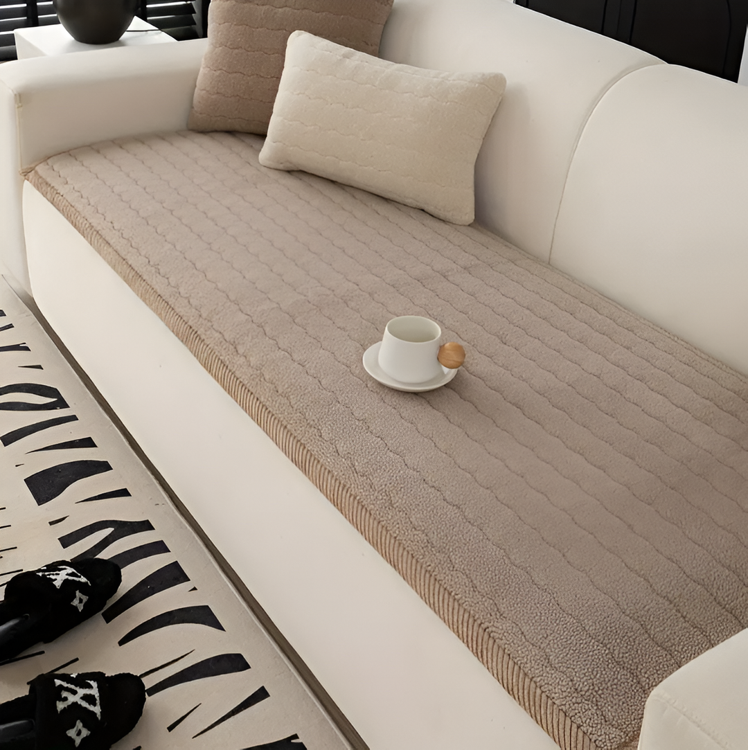 Skanto | PolyesPlush Sofa Cover – Antiskli Dyrevennlig Sofa Beskytter