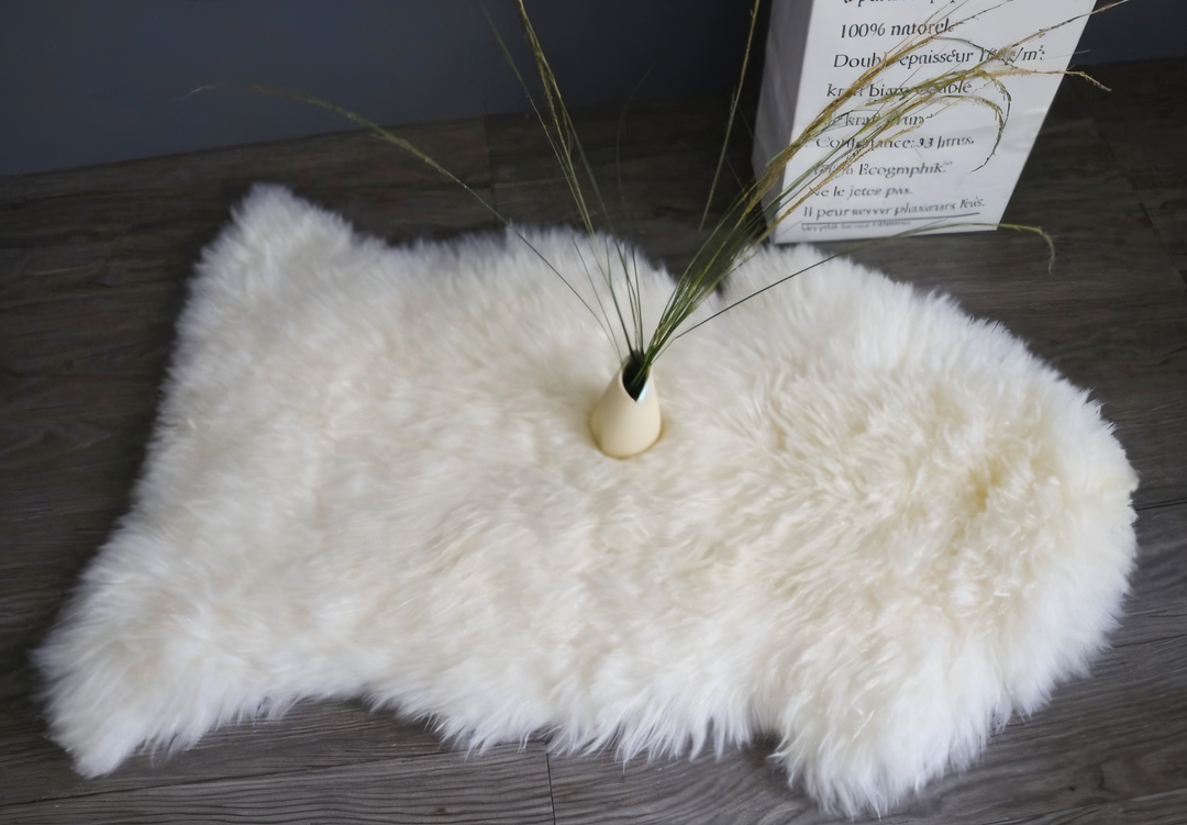 Skanto | ShearLuxe Fuskepels Teppe – Myk Imitert Saueskinn for Hjemmedekorasjon