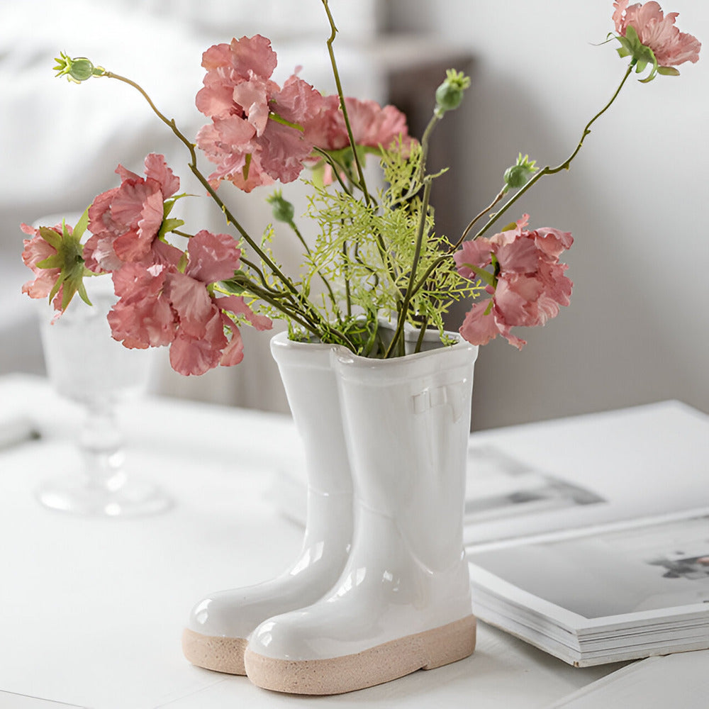 Skanto | Stilig keramisk vase i støvelform