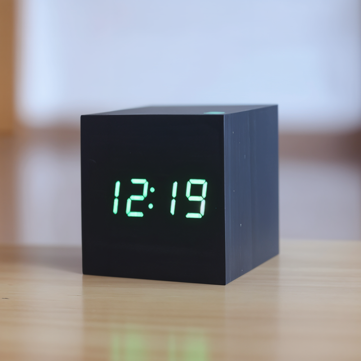Skanto | Digital LED Klokke - Kubeklokke - Treklokke
