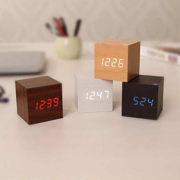 Moderne Digital Tre klokke | Skanto