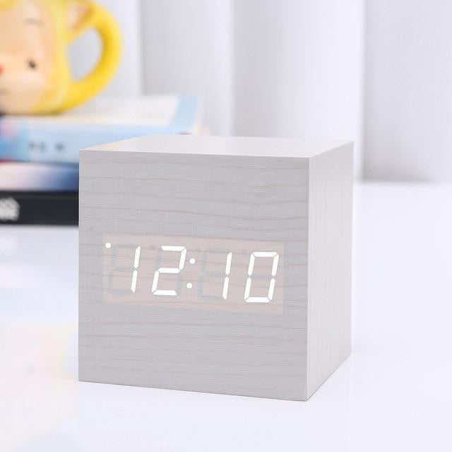 Moderne Digital Tre klokke | Skanto