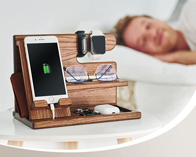 Skanto | Tre Telefon Docking | Perfekt organisatoren for enhetene dine
