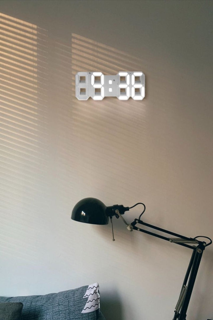Skanto | LumiSync 3D LED Veggklokke – Moderne Digital Klokke med Dimmer Belysning
