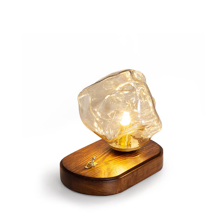 Skanto | RusticLume – Amber Glass og Tre Bordlampe