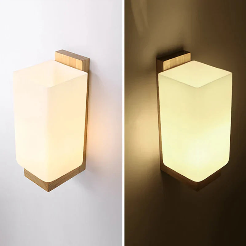 Japansk vegglampe laget av tre for soverom – Minimalistisk lampe med naturlig belysning | Skanto