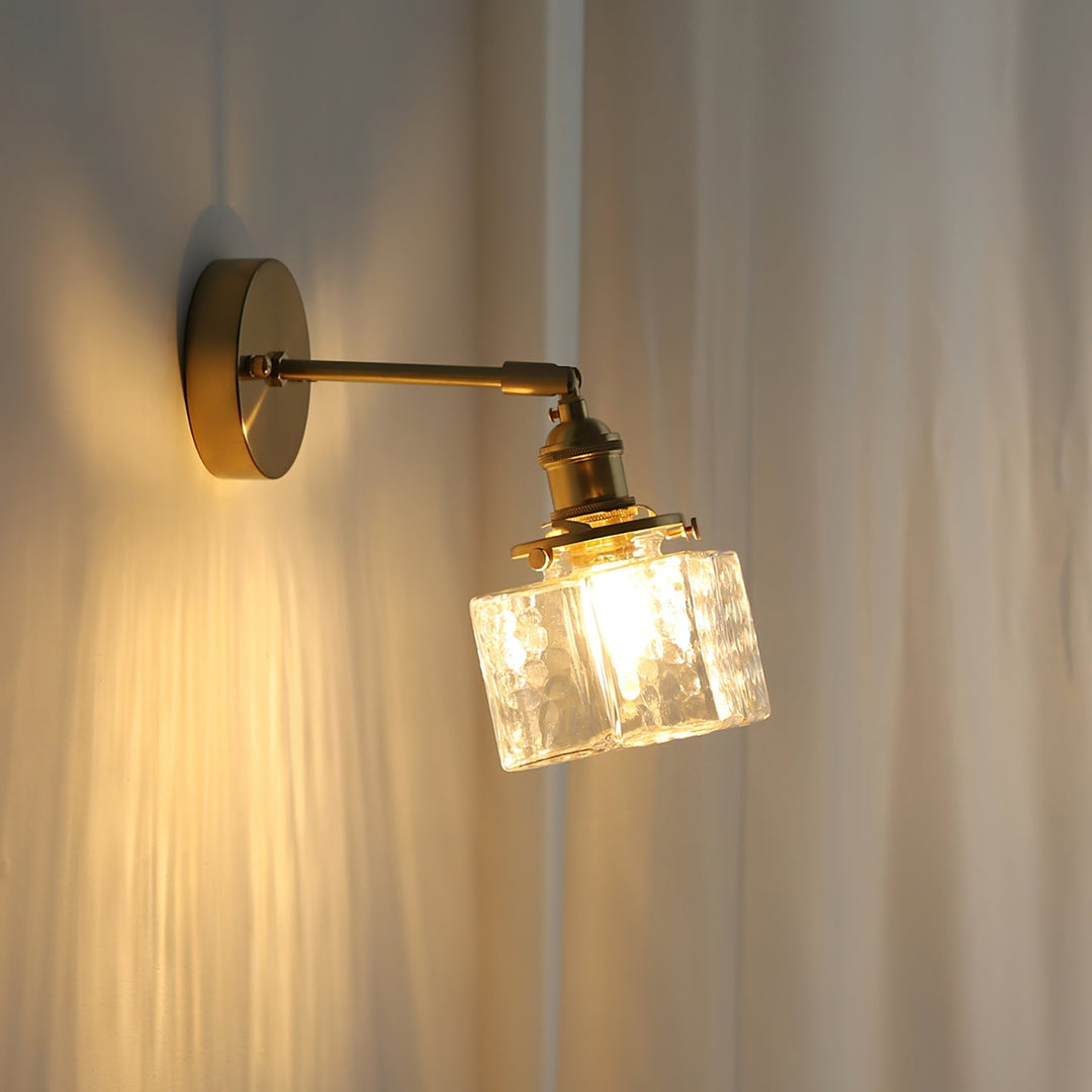 Skanto | RegalGlow – Royal-Inspirert Vegglampe for Raffinerte Rom