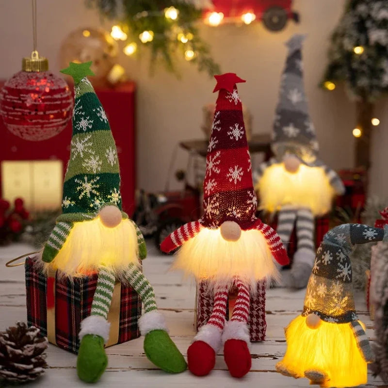 Skanto | Juledekorasjon med LED-lys – Ansiktsløs Pop av Plysj for Hyggelige Høytider