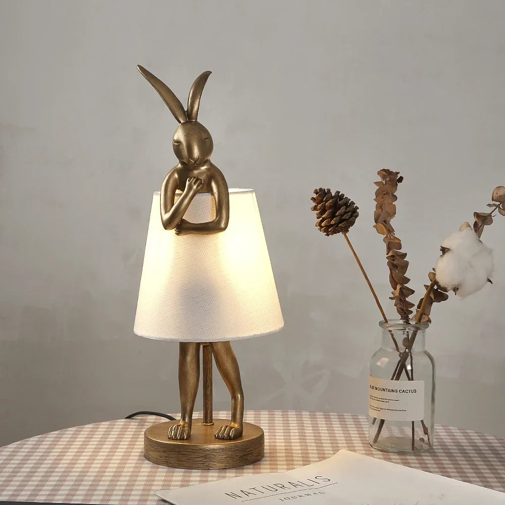 Rabbit Bordlampe – Dimmbar LED Nattlys i Moderne Design for Barnerom & Stue | Skanto