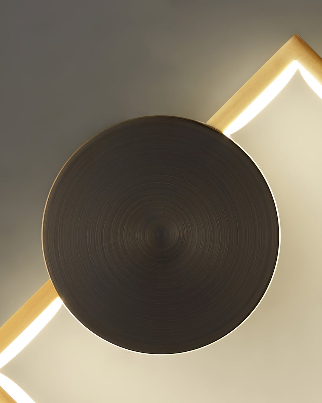 Skanto | GeoLight – Elegant geometrisk vegglampe for moderne rom