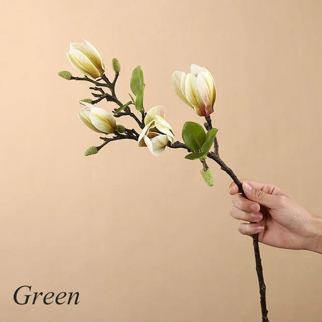 Skanto | BlijftBloei – Atmosfærisk Kunstgren med Realistiske Magnolia Blomster