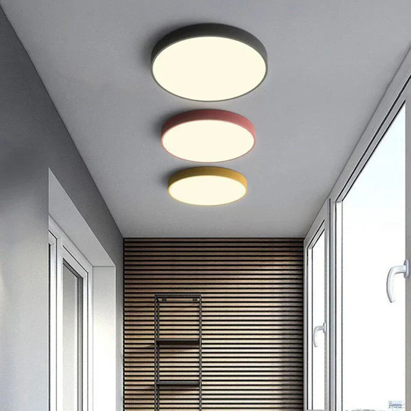 Fargerik LED taklampe – Moderne, fargerik belysning for stue og soverom