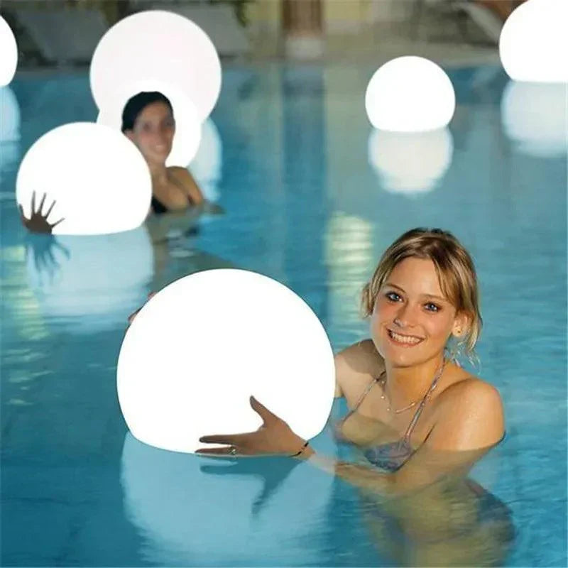Skanto | GlowSphere – Vanntett LED Ball Light