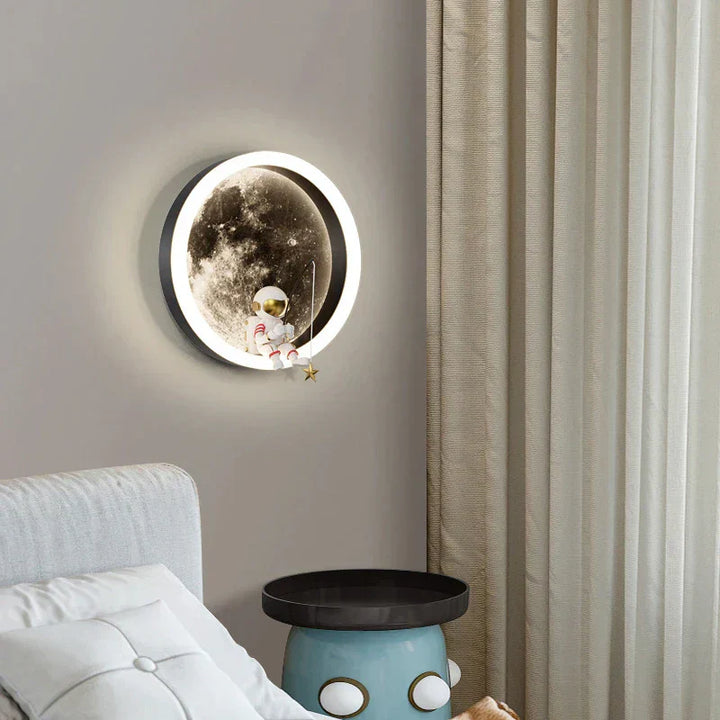 Skanto | LED Vegglampe Måne Astronaut
