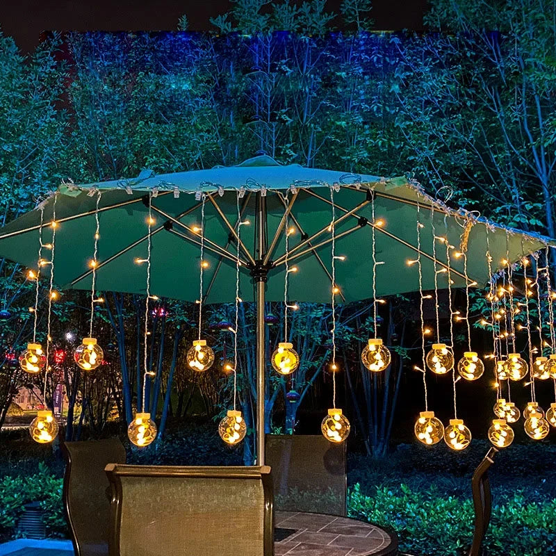 Skanto | LED-Globus-Lichterkette | Warmweiße dekorative Beleuchtung | Innen- und Außenbereich