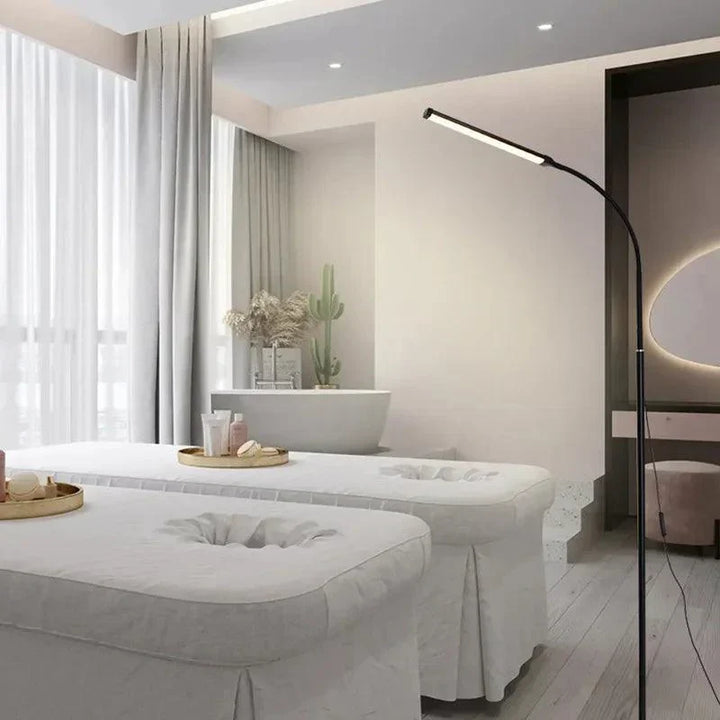 Skanto | ModernBeam - Elegant Stående Lampe