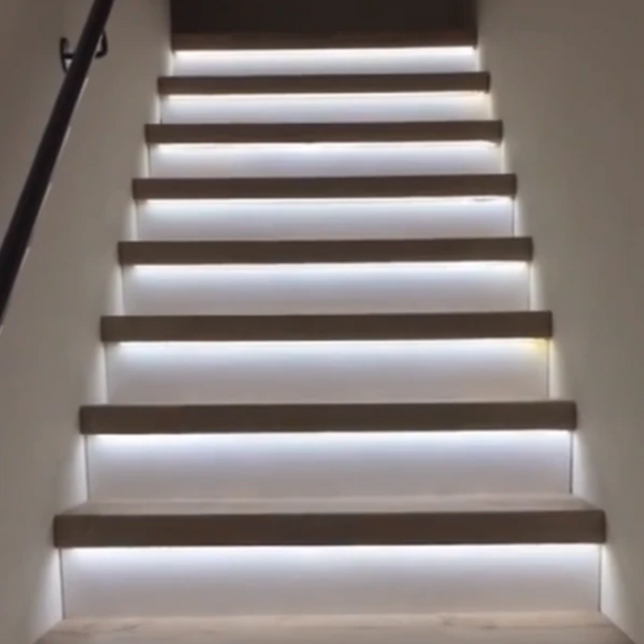 Skanto | LED-stripe moderne belysning med enkel installasjon