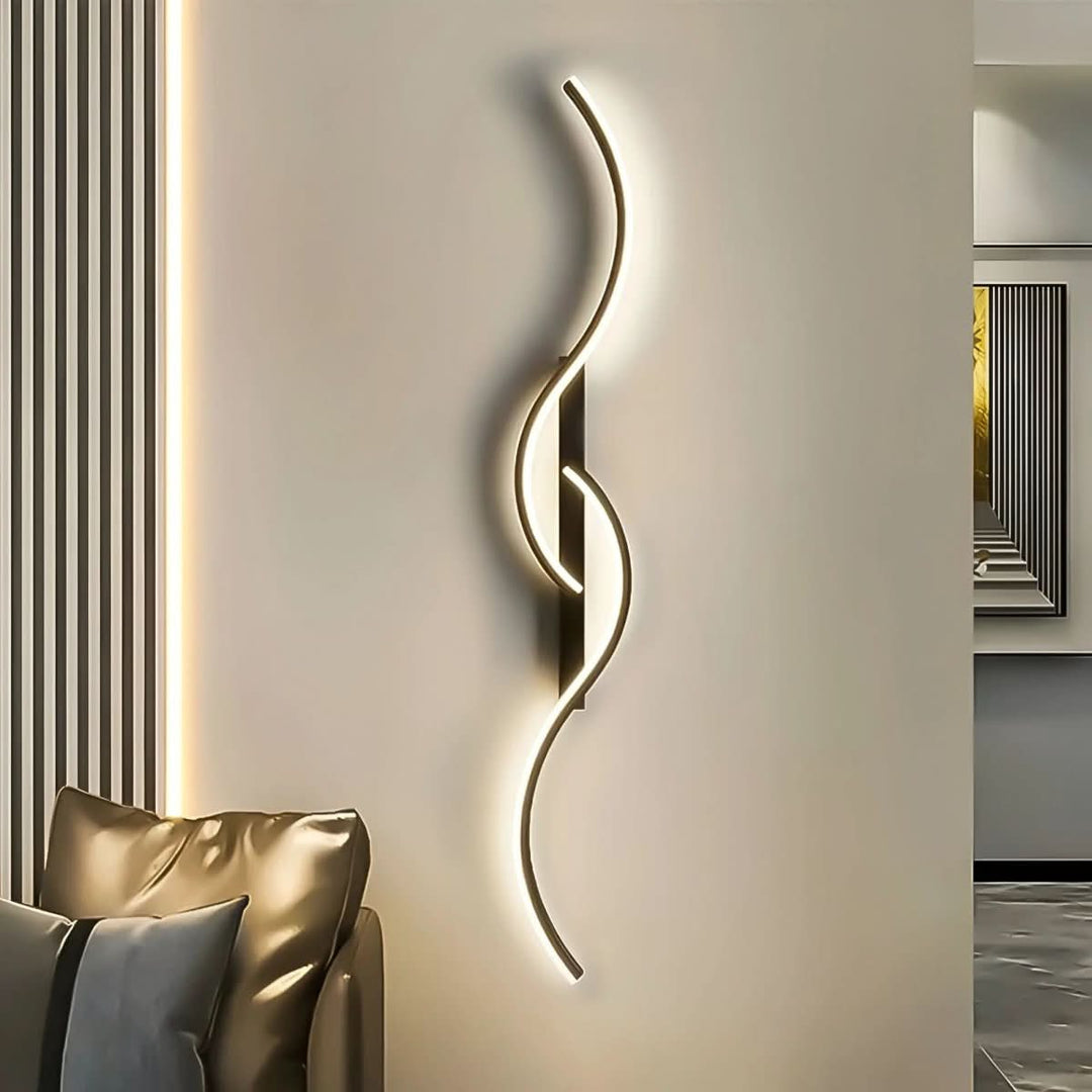 Skanto | Moderne buet LED vegglampe med dynamisk design