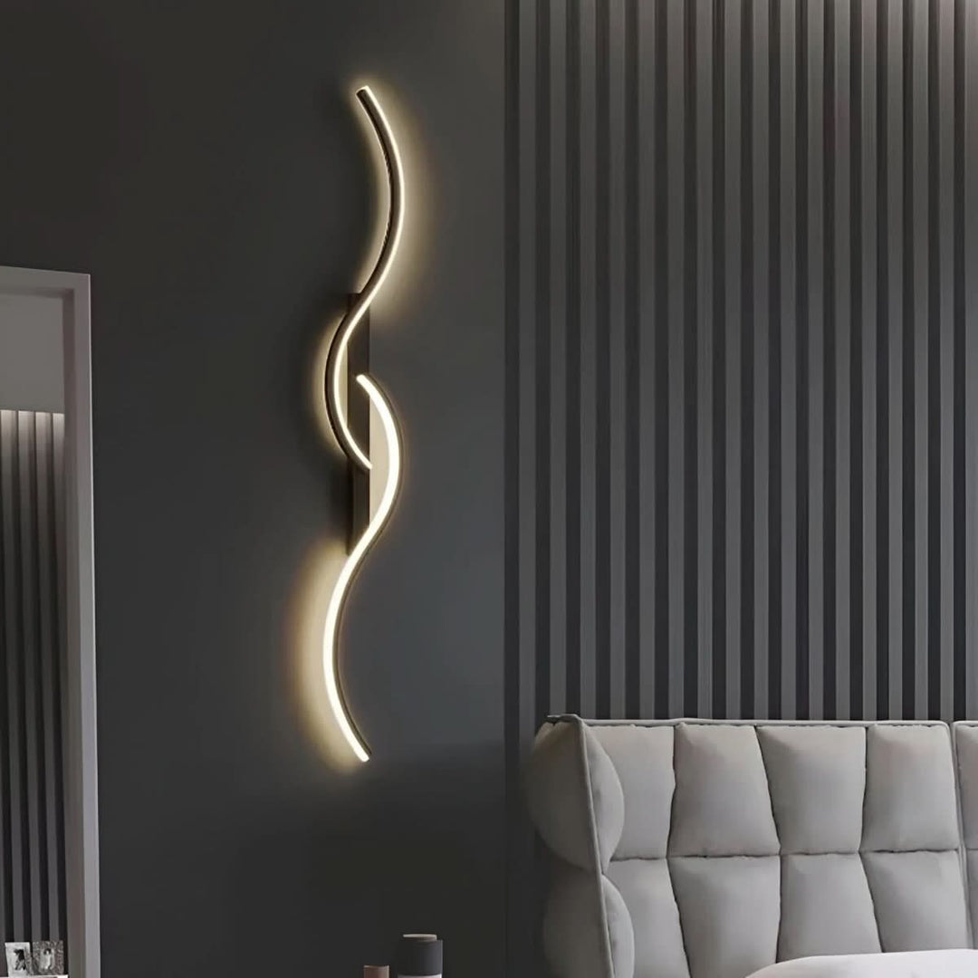 Skanto | Moderne buet LED vegglampe for atmosfærisk belysning