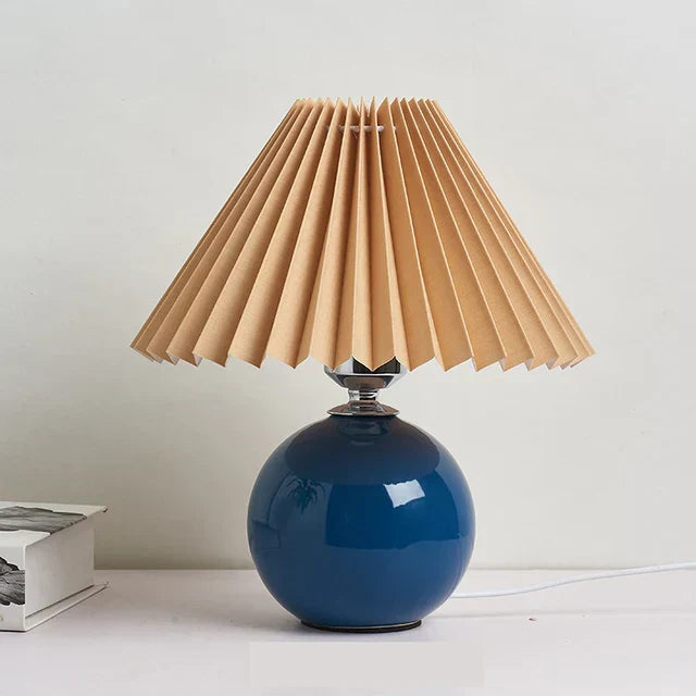Skanto | Klassisk bordlampe med sammenleggbar lampeskjerm for varmt lys