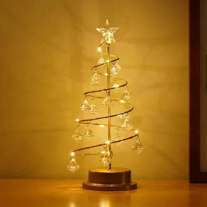 Skanto | Elegant LED Juletre med Varmt Lys for Festlig Atmosfære