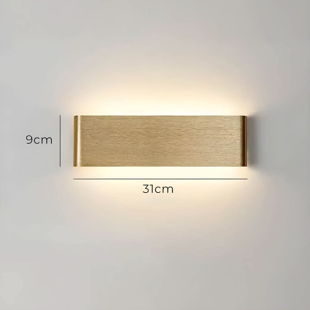 Skanto | Moderne LED Vegglampe – Elegant Aluminium & Glass Design