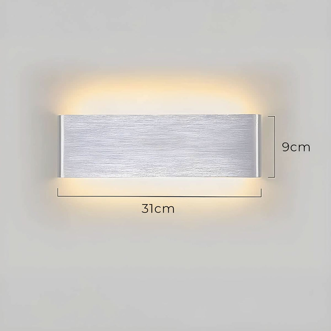 Skanto | Moderne LED Vegglampe – Elegant Aluminium & Glass Design