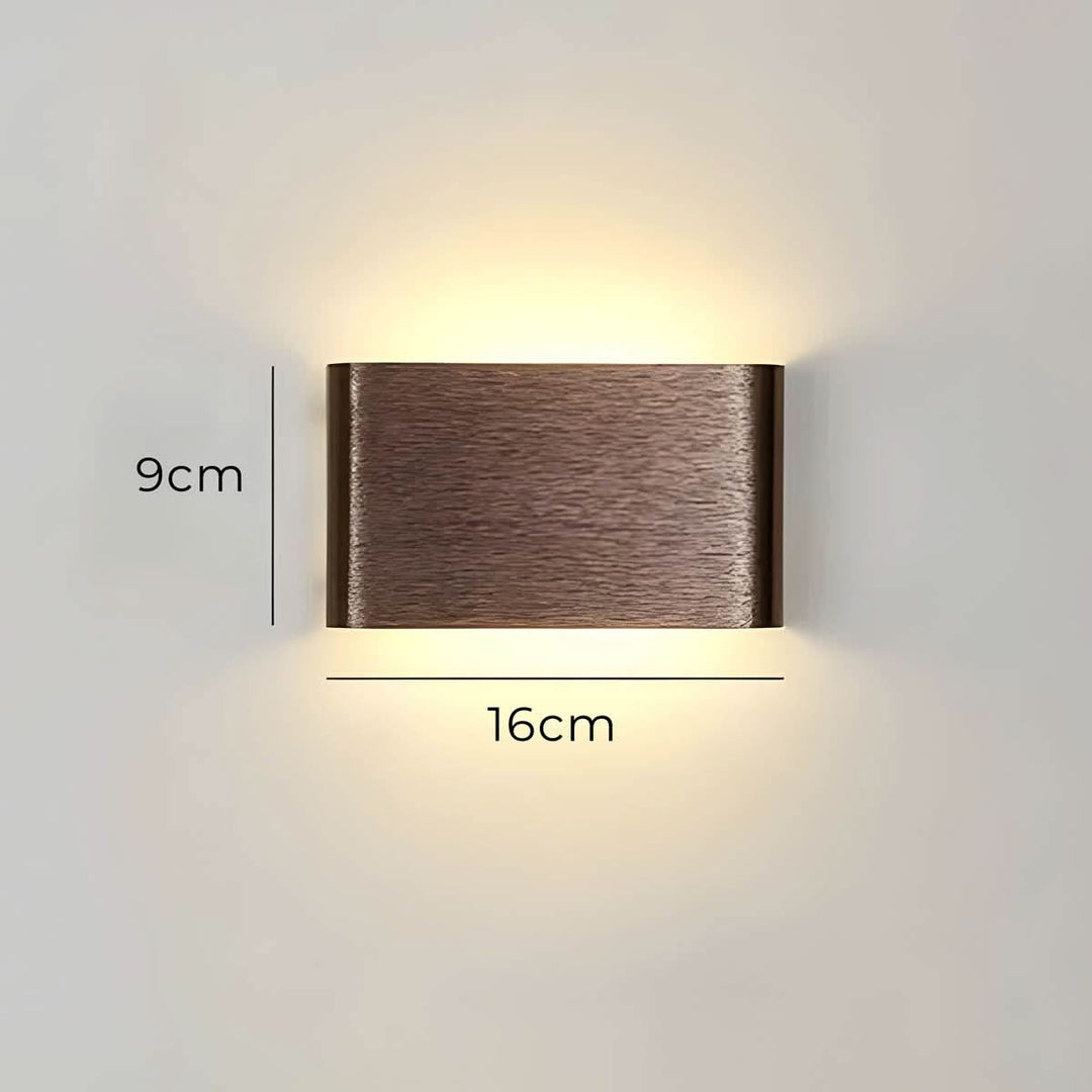 Skanto | Moderne LED Vegglampe – Elegant Aluminium & Glass Design