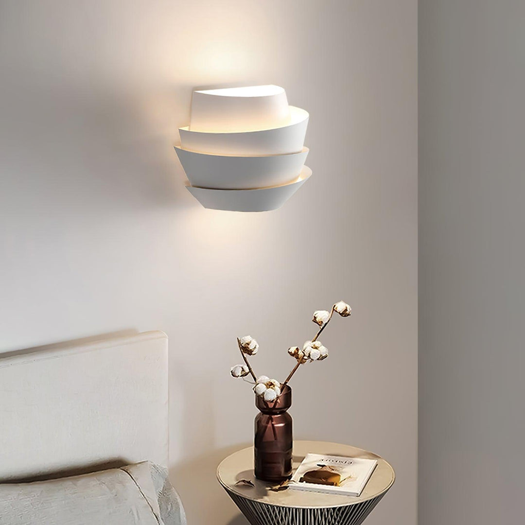 Skanto | SoleilGlow – Fransk sollysinspirert vegglampe for strålende rom