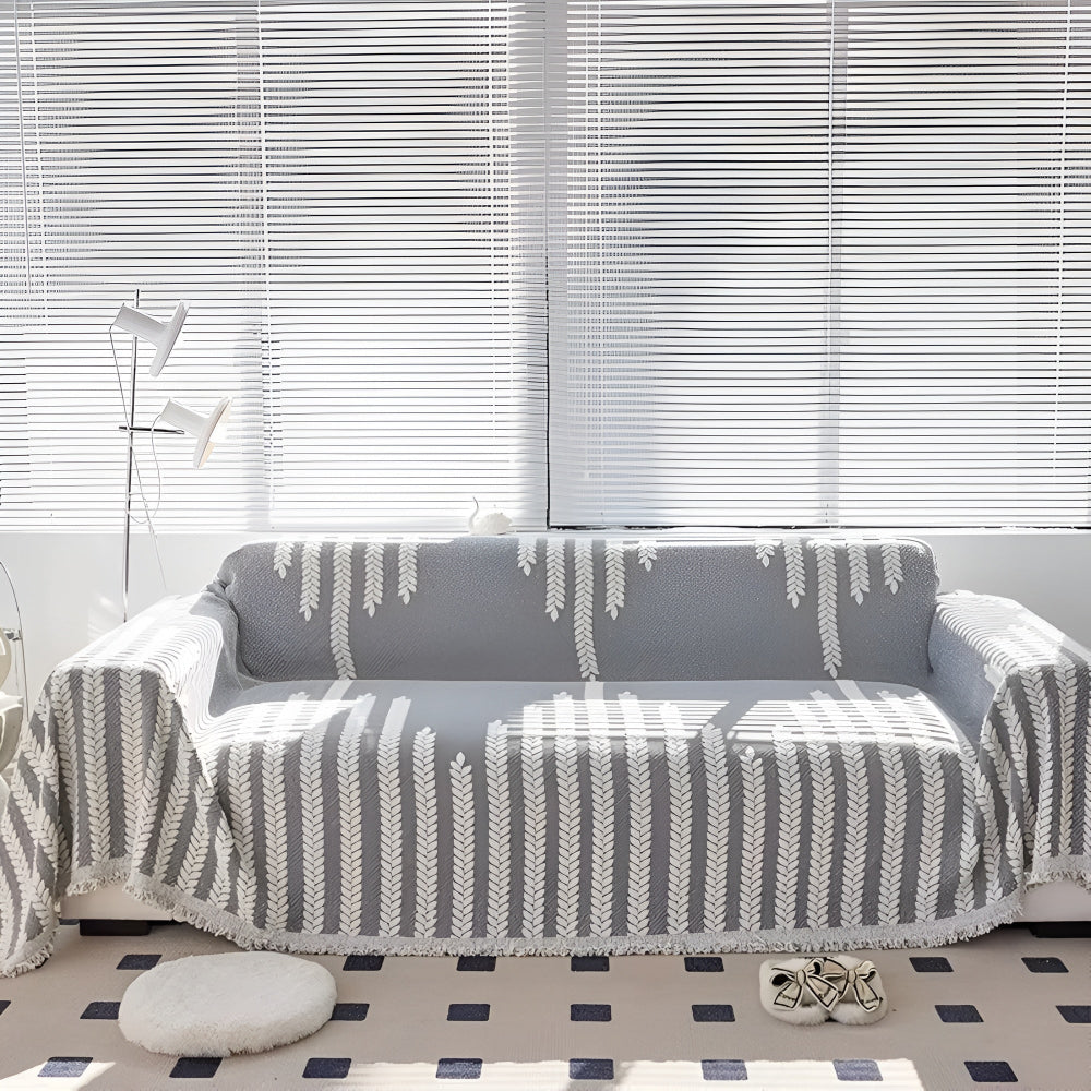 Skanto | Leaf Fringed Lace Sofa Cover