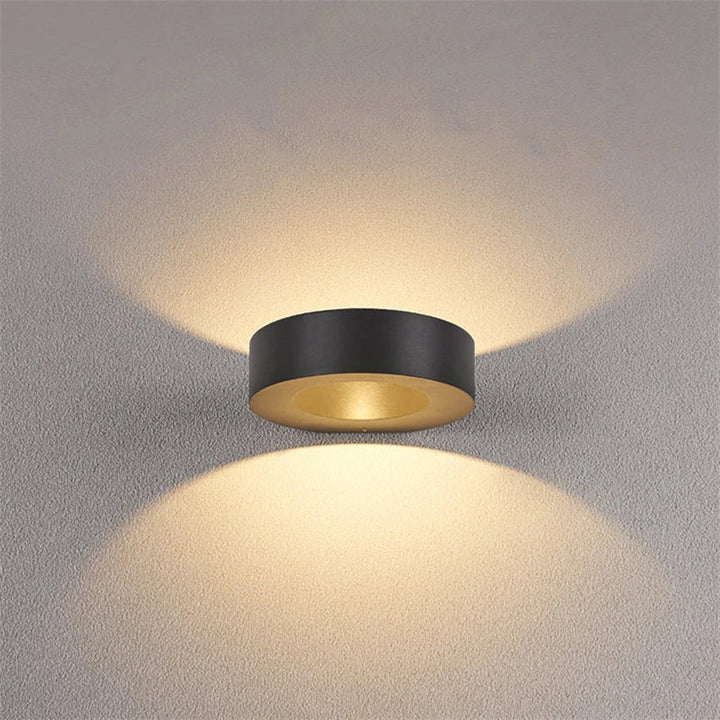 Skanto | Stilig Utendørs Vegglampe