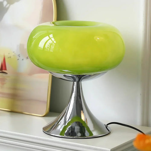 LuxeVictor – Elegant bordlampe med varmt lys Skanto