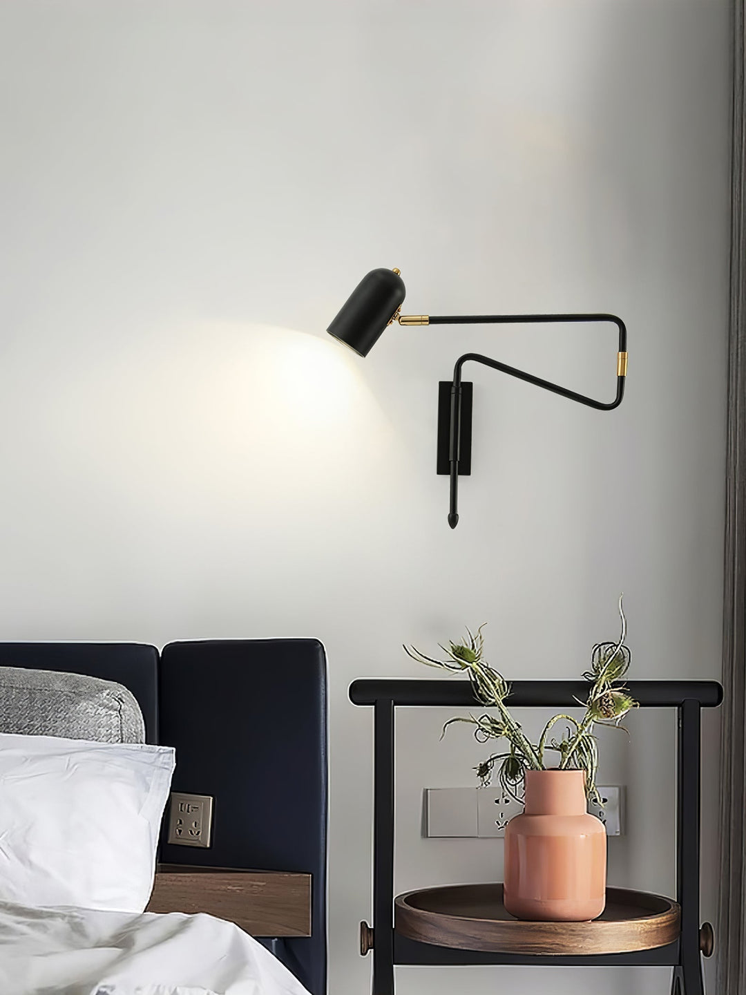 Skanto | BeamFlex – Allsidig Vegglampe med Fleksibel Arm