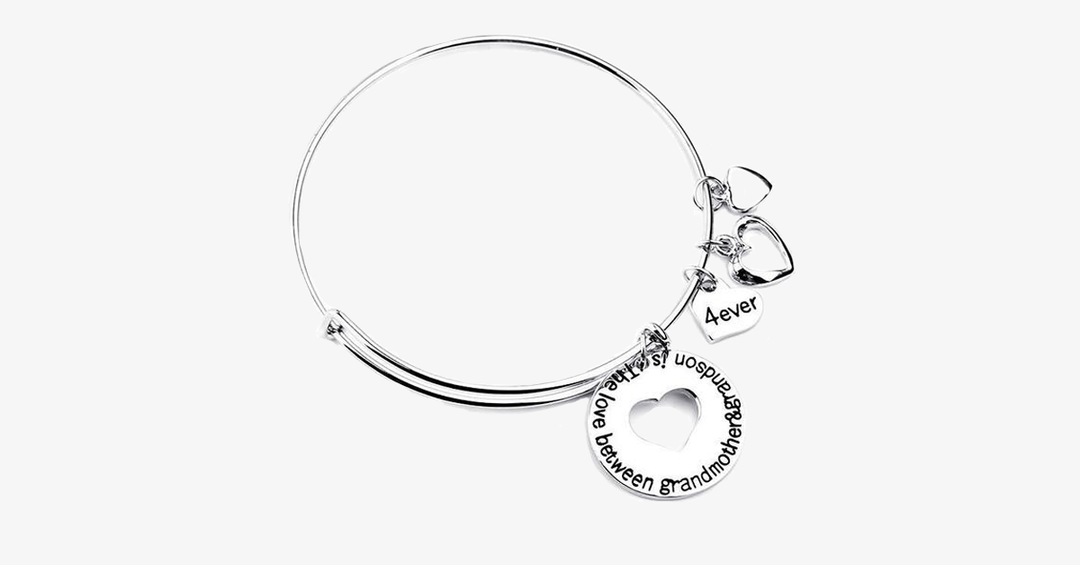 Skanto | Kjærlighet mellom bestemor og barnebarn er evig armbånd