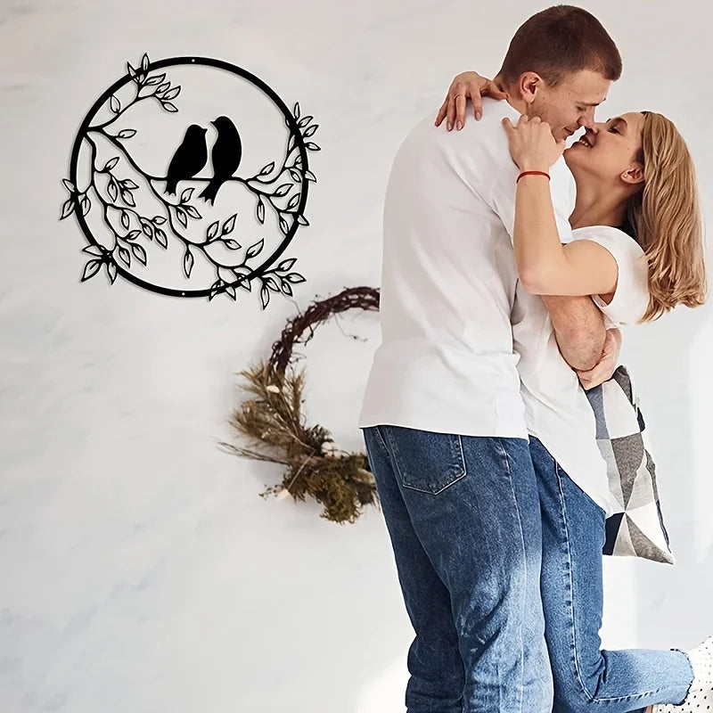Love Birds På En Gren Metall Veggkunst 3D Skulpturert Jernhåndverk Fugl Silhuett Veggdekorasjon For Stue Spiserom Hage Kreativ Nordisk Interiørdesign | Skanto