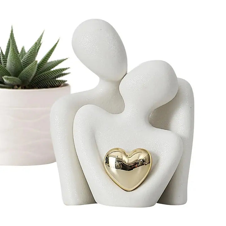 Skanto | Lovers Skulptur Minimalistisk Nordisk Abstrakt Keramisk Figur Kunst Med Gyldent Hjerte Akcent