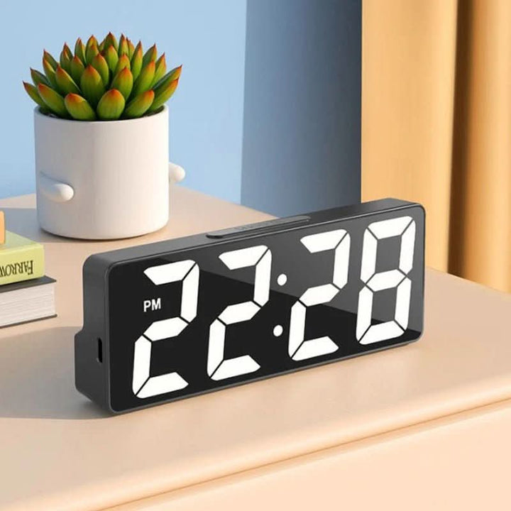Skanto | LED Digital Vekkerklokke med Temperaturvisning