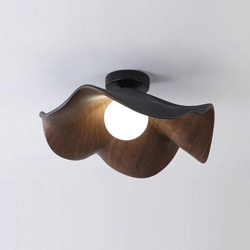 Skanto | Elegant Tre Taklampe med Skandinavisk Inspirasjon