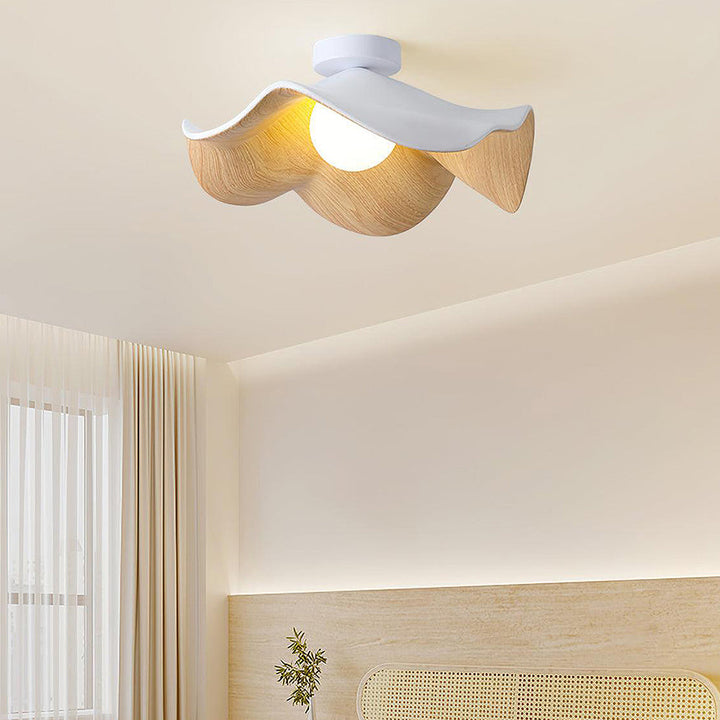 Skanto | Elegant Tre Taklampe med Skandinavisk Inspirasjon