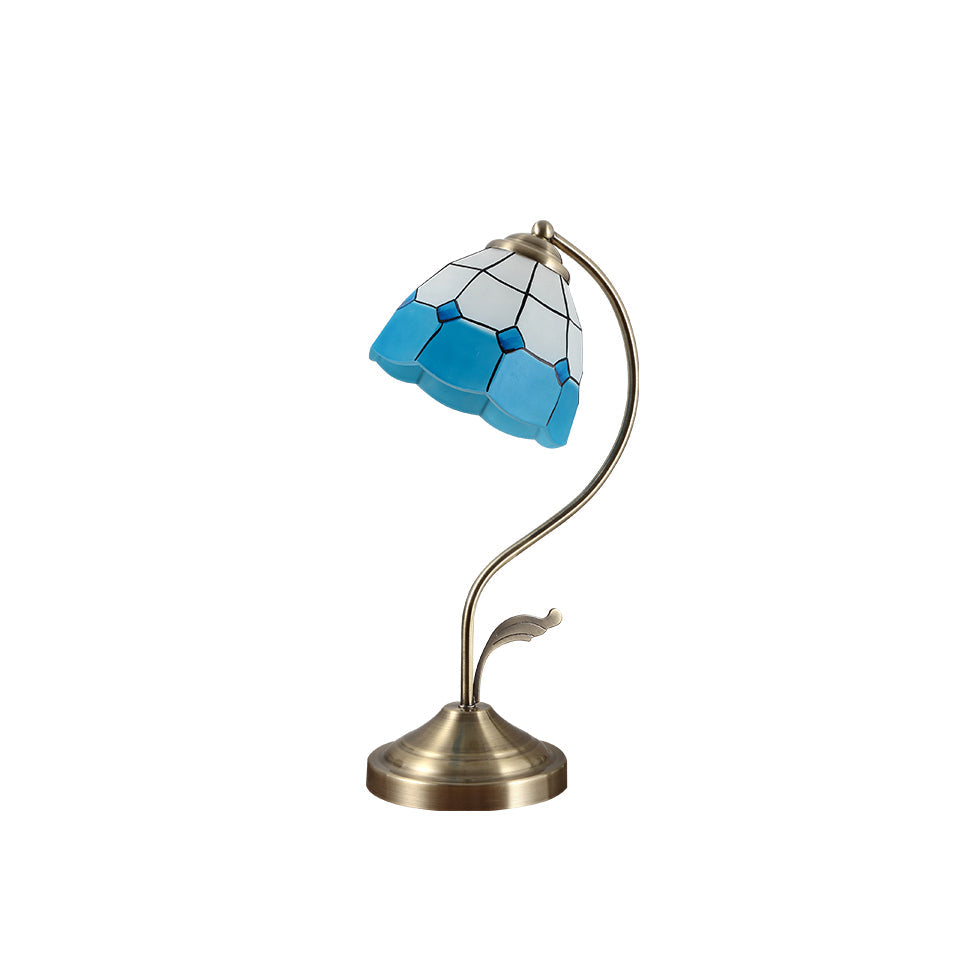 Skanto | LuxePetal – Hvit og blå glass blomstertablelampe i gull
