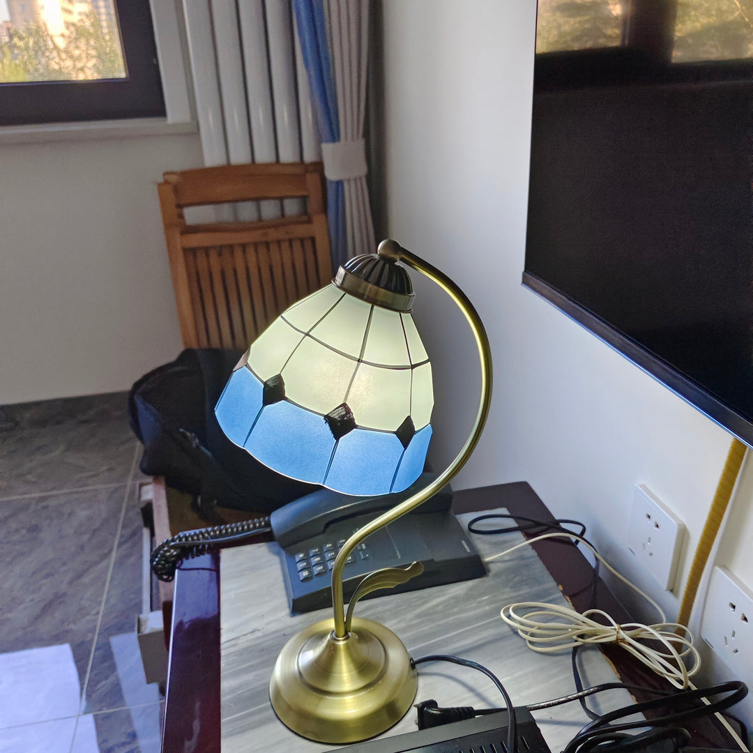 Skanto | LuxePetal – Hvit og blå glass blomstertablelampe i gull