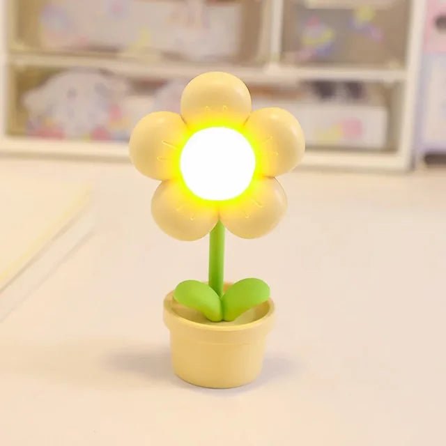 BloomLite – Atmosfærisk Blomsterformet Bordlampe med Myk LED Lys Skanto