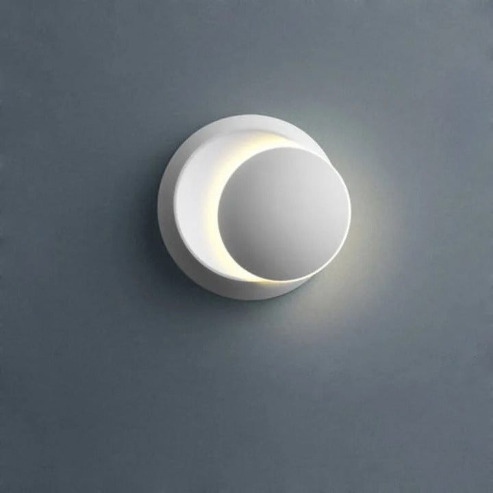 Skanto | Minimalist Orb Design Vegglampe