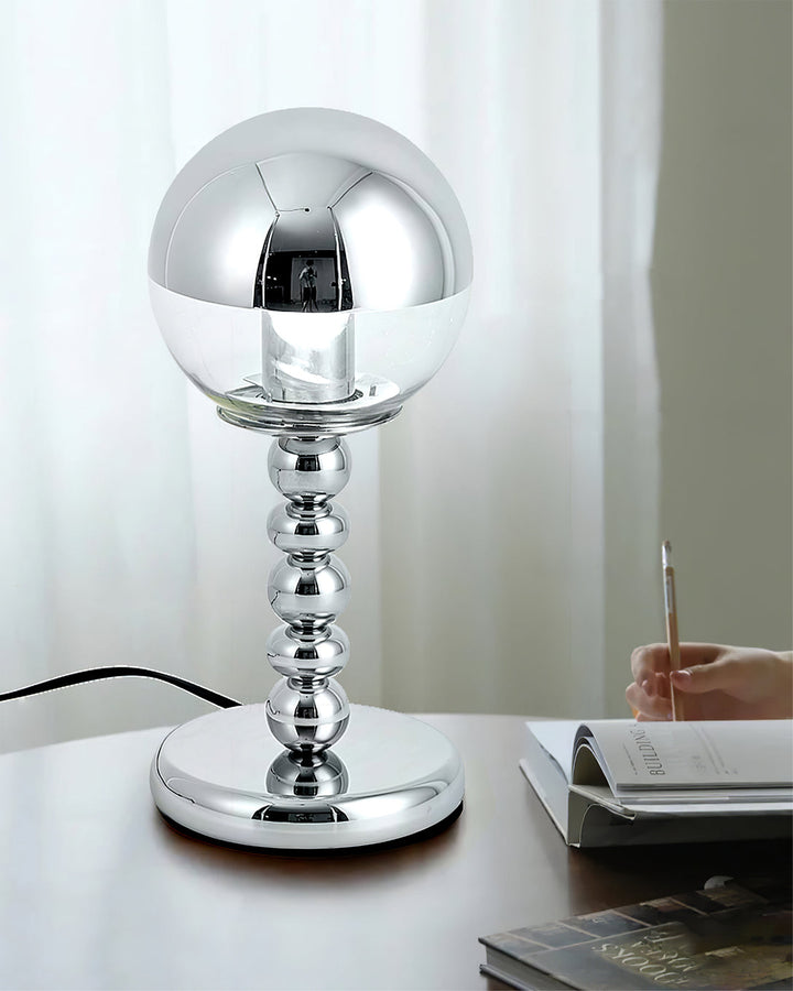 Skanto | MirrorGlow – Minimalist krom bordlampe